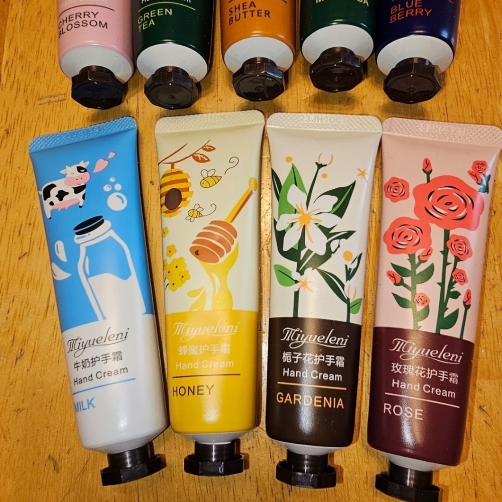 9 Travel Size Hand Creams ๐น๐ฏ๐๐ซ - Picture 4 of 4